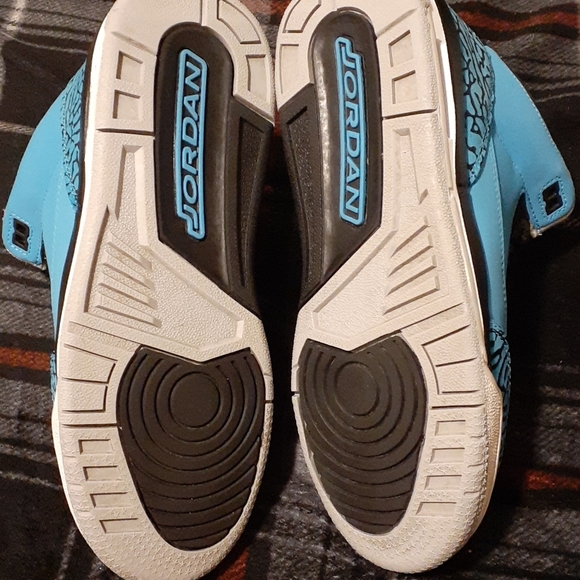 Jordan 3 retro powder blue (GS) sold!!!!! - Picture 9 of 10